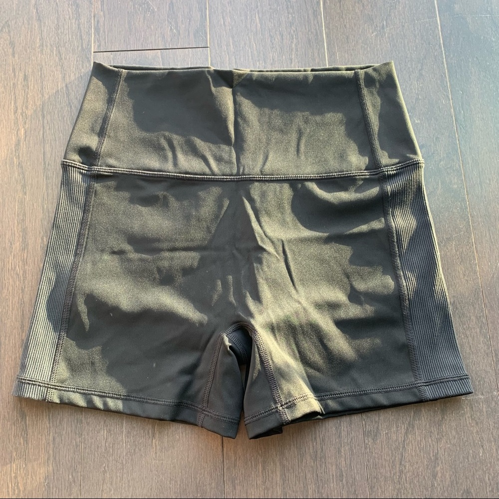 AE offline shorts